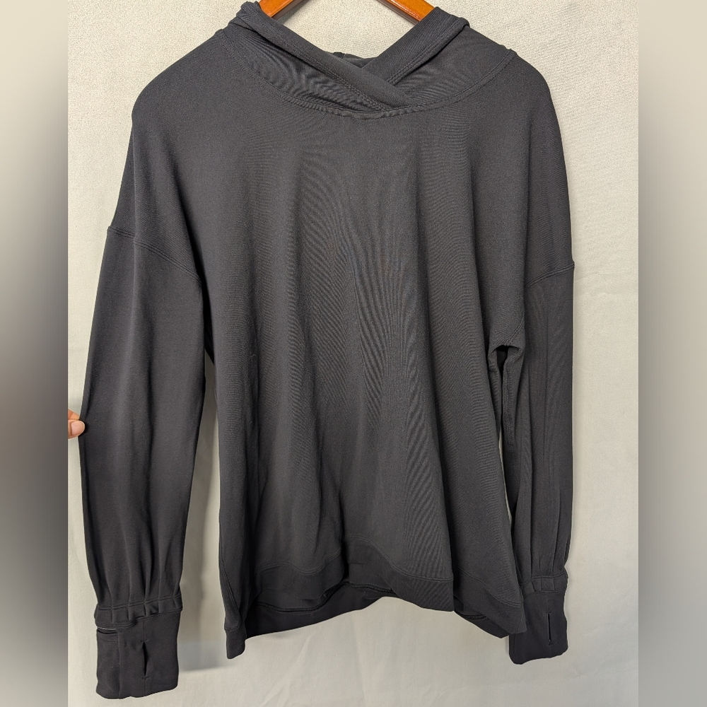 Lululemon Pullover Hoodie Size 10 | Minimalist | No Pockets No Drawstrings